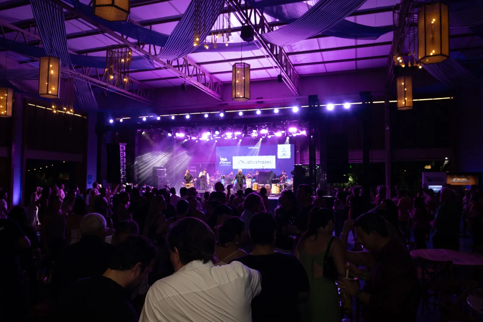 Público da Festa Oficial