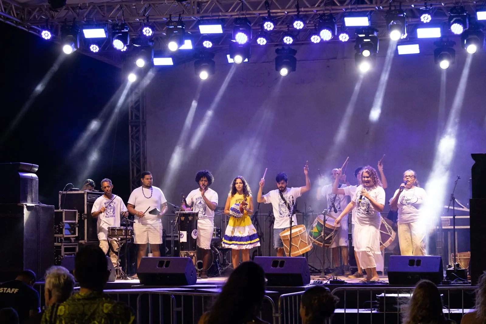 O palco da festa