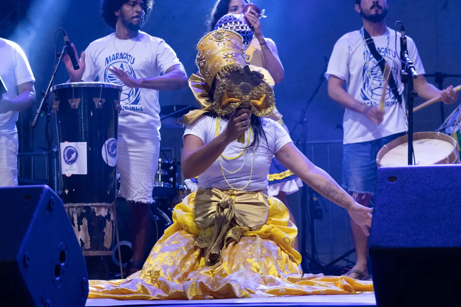 Maracatu no palco